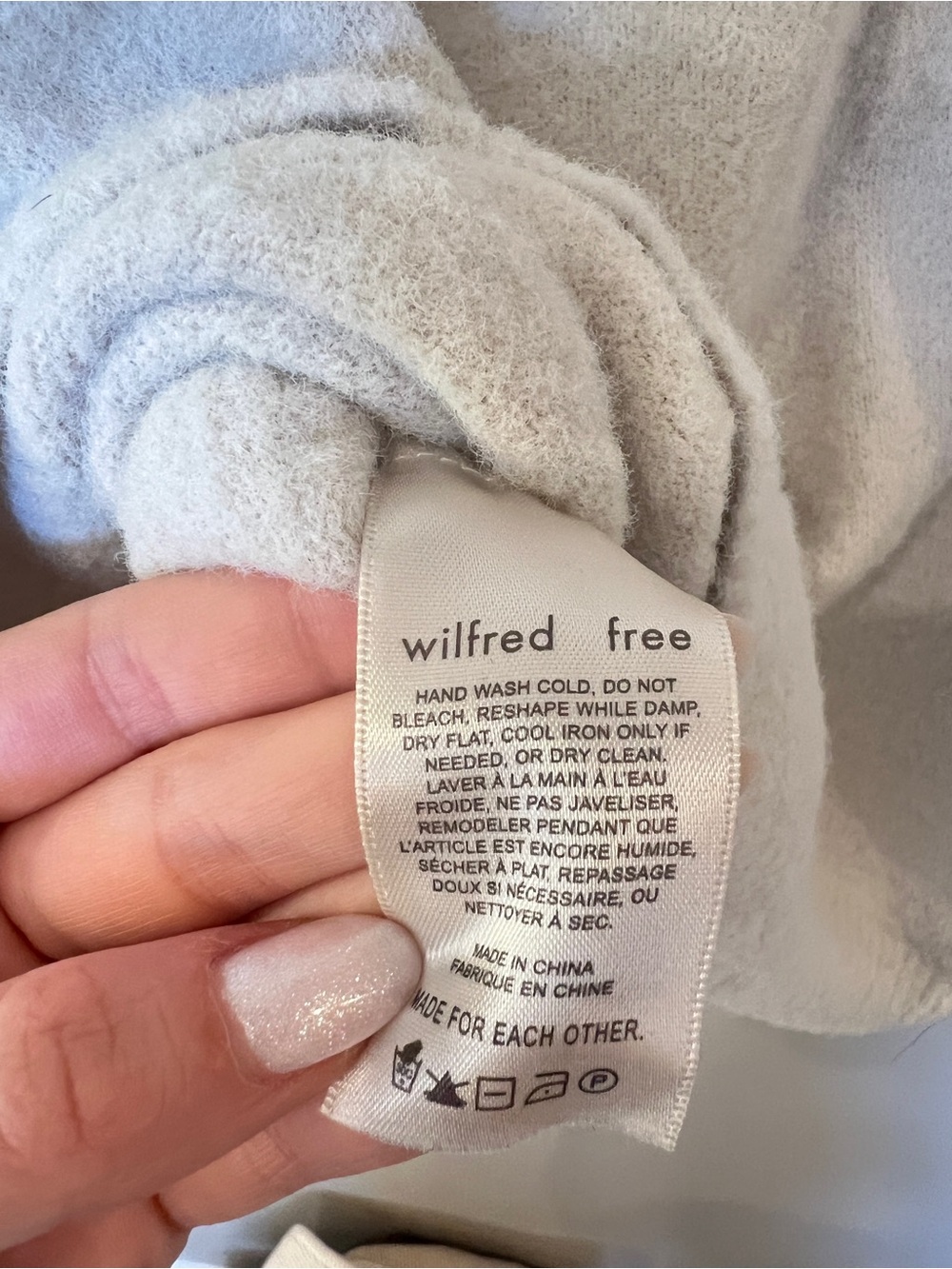 Aritzia Wilfred Free Ivory Bouclé Turtleneck Sweater XS - Picture 5 of 7